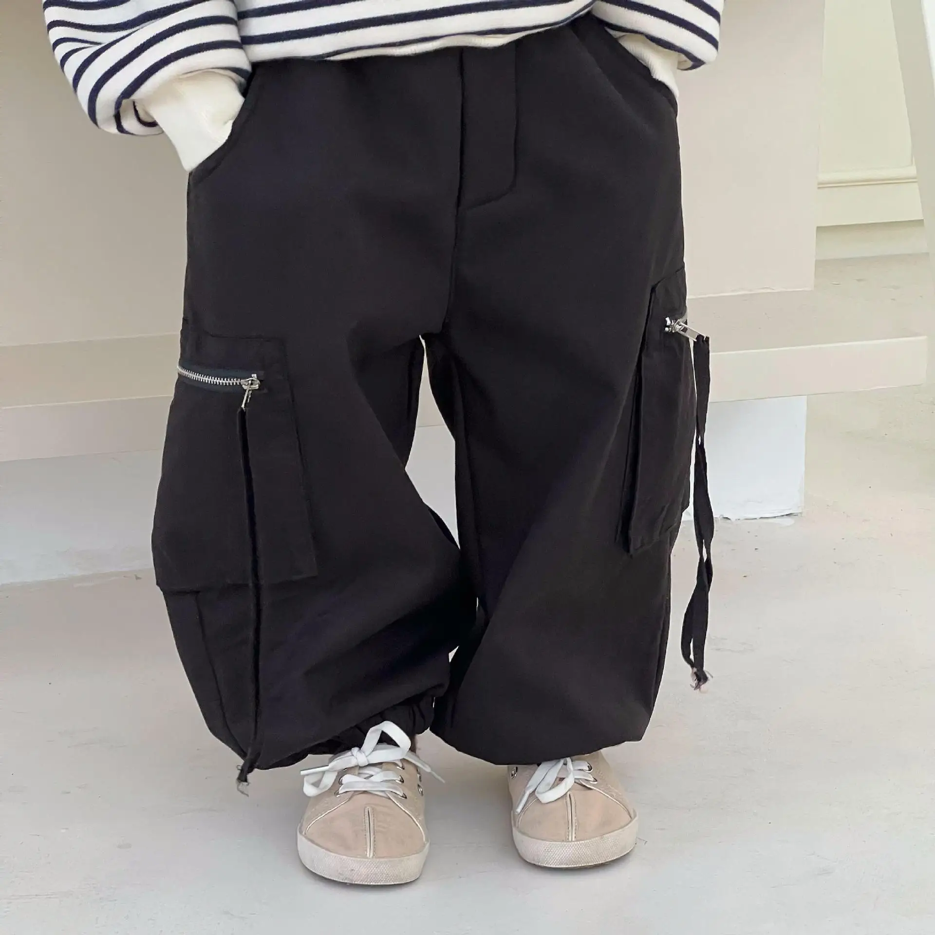 

Kids Pants Children Clothing Korean Cstyle 2023 Winter New Boys and Girls Overalls Fleece Three-dimensional Pocket Pants