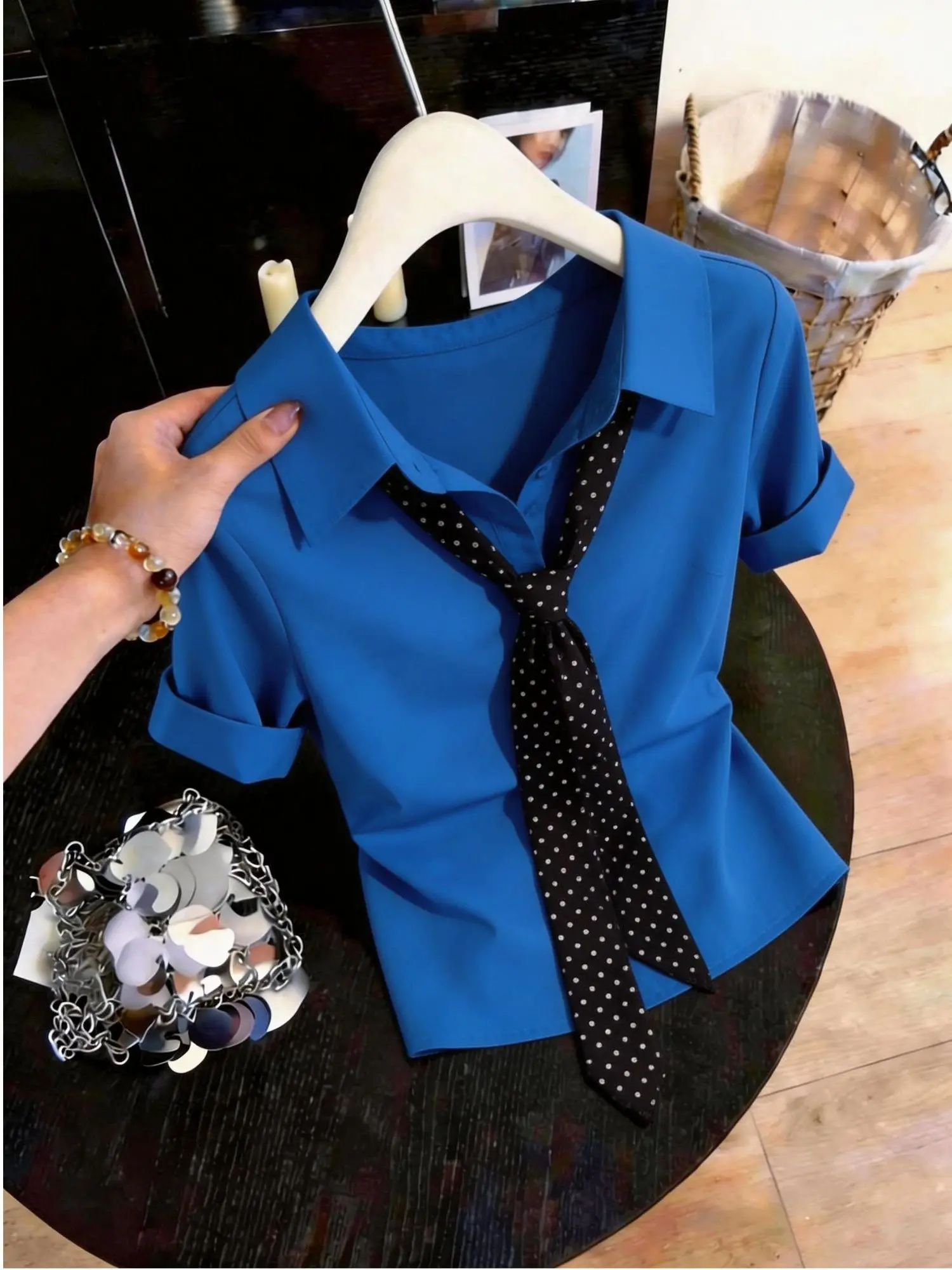 

Elegant Blue Short Sleeve Neck Shirt Women's Fashionable Summer New Style plus Size MM Commute Style Polyester Fiber