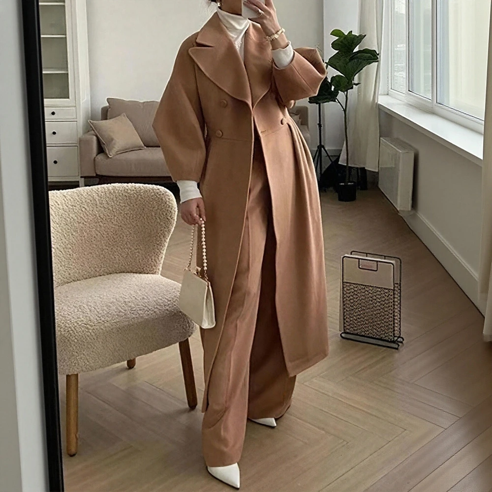 

Женские куртки, осень-зима 2025 г., скромные модные однотонные пальто с отложным воротником и длинными рукавами на пуговицах, дорожные пальто