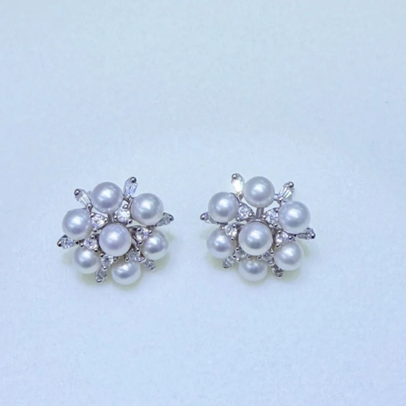 Natural Freshwater Pearl 4-5Mm Snowflake Sterling Silver Stud Earrings Round