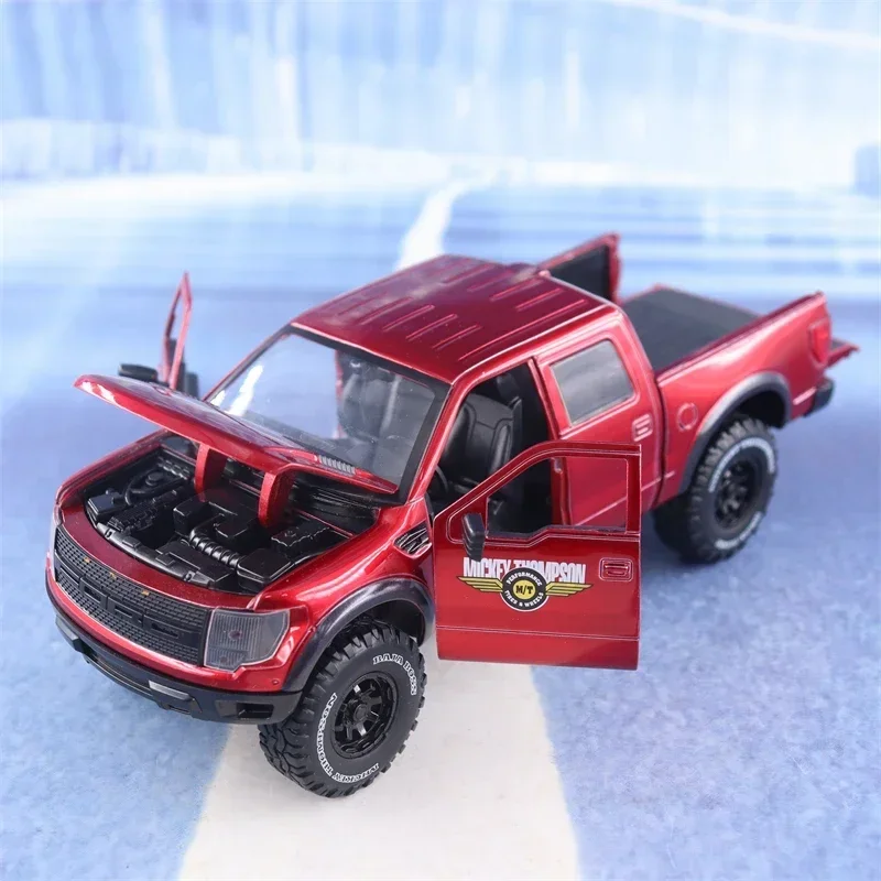 1:24 2011 Ford F-150 SVT RAPTOR High Simulation Diecast Metal Alloy Model Car for Children Gift Collection J313