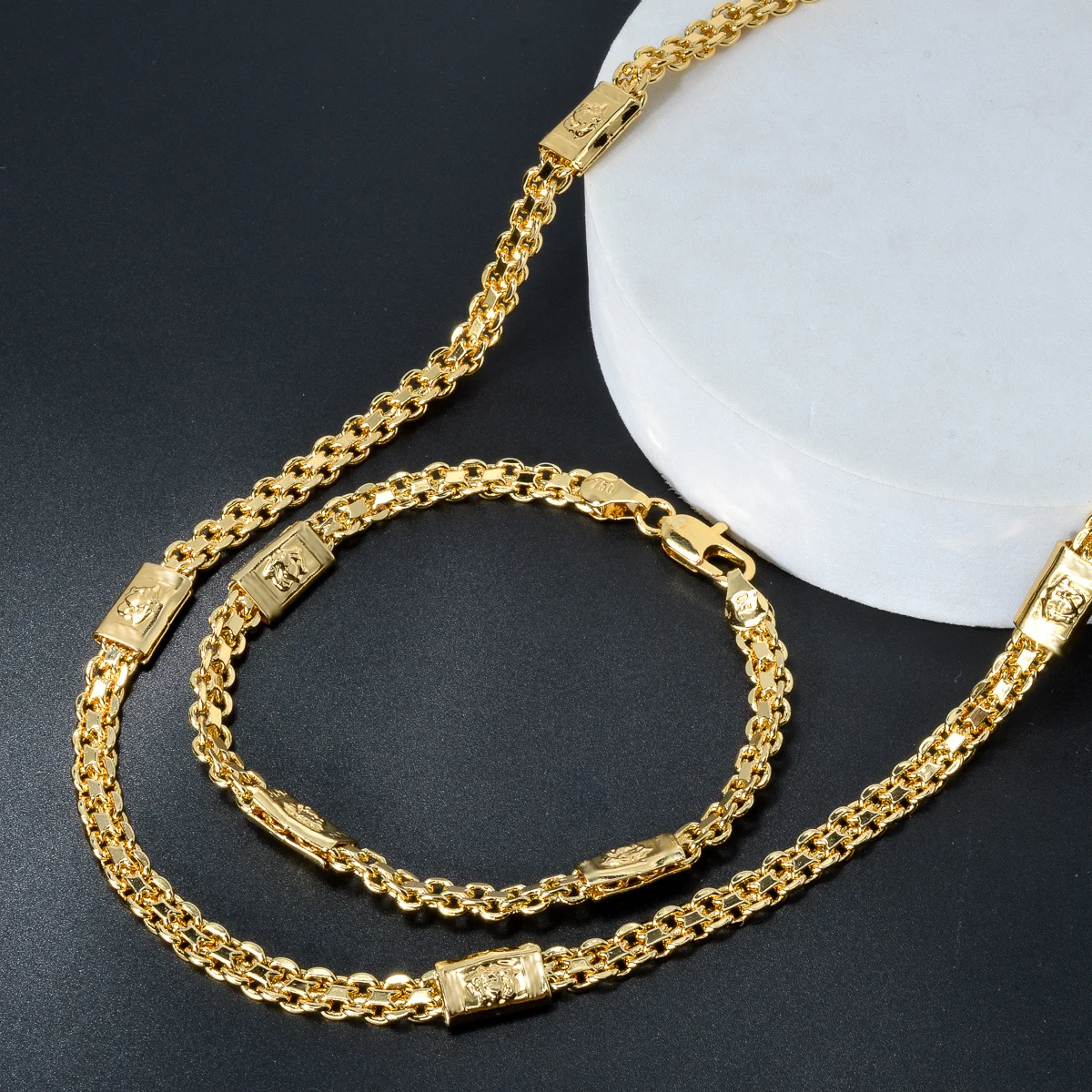 

2PC Men's Women's Necklace Bracelet Jewelry Set Geometric Luxury Hip Hop Punk Inlaid Shining Square Brand Chain Festival Gift