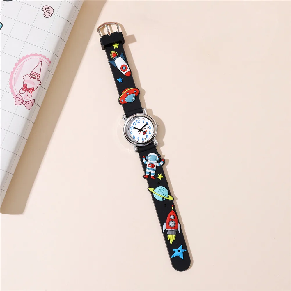 New Kids fashion Watches Astronaut Pattern Series Children\'s wristwatch Color Plastic tape Boy Girl Student Gift Watch