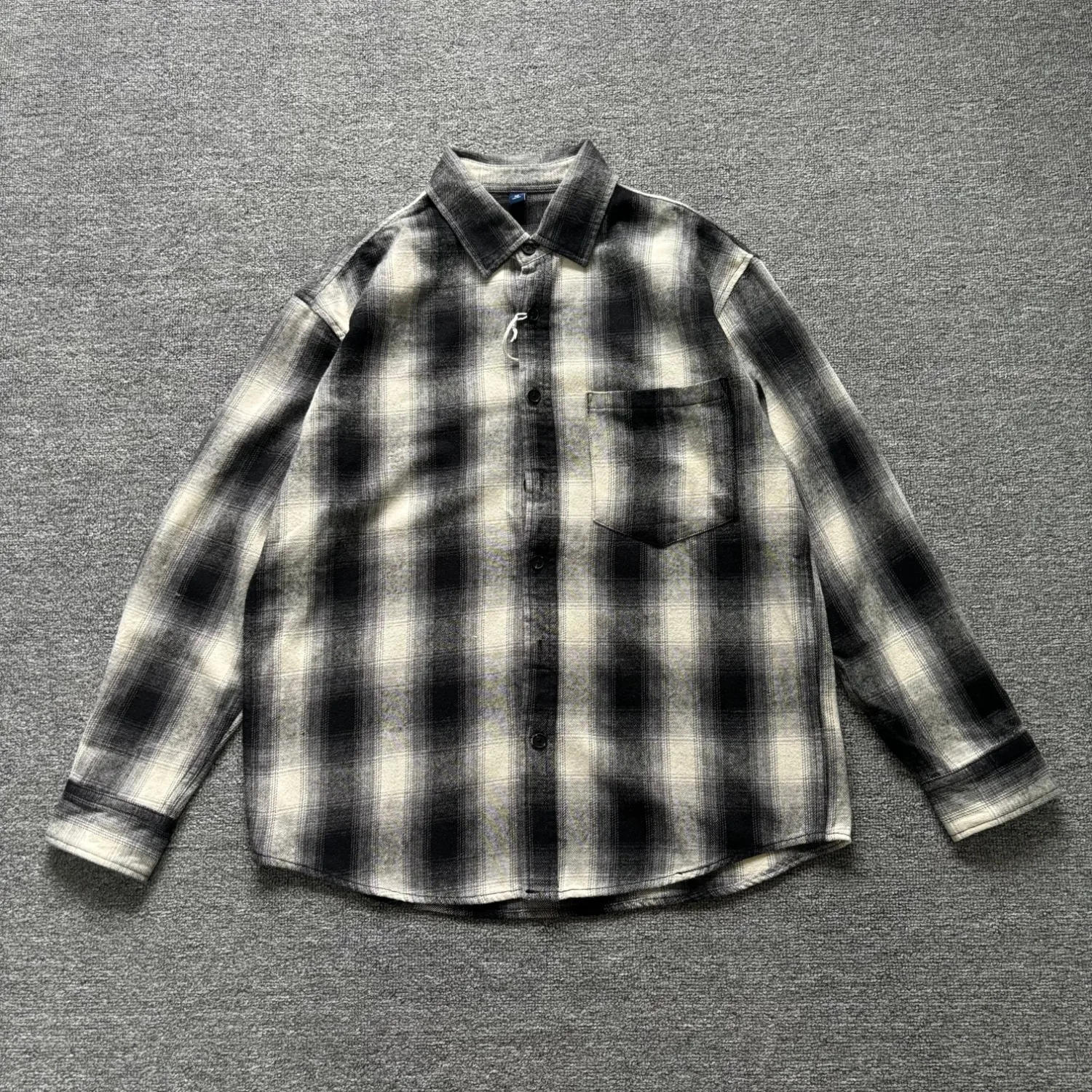 American retro brushed yarn-dyed plaid shirt jacket for men with contrasting colors, loose and versatile casual shirt
