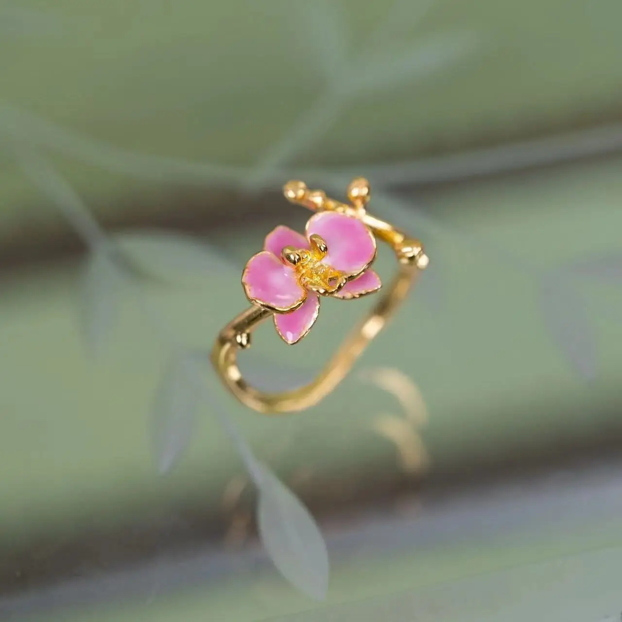 Elegant Gold Plated Pink Moth Orchid Opening Adjustable Ring for Women Enamel Flower Engagement Wedding Ring Fashion Jewelry