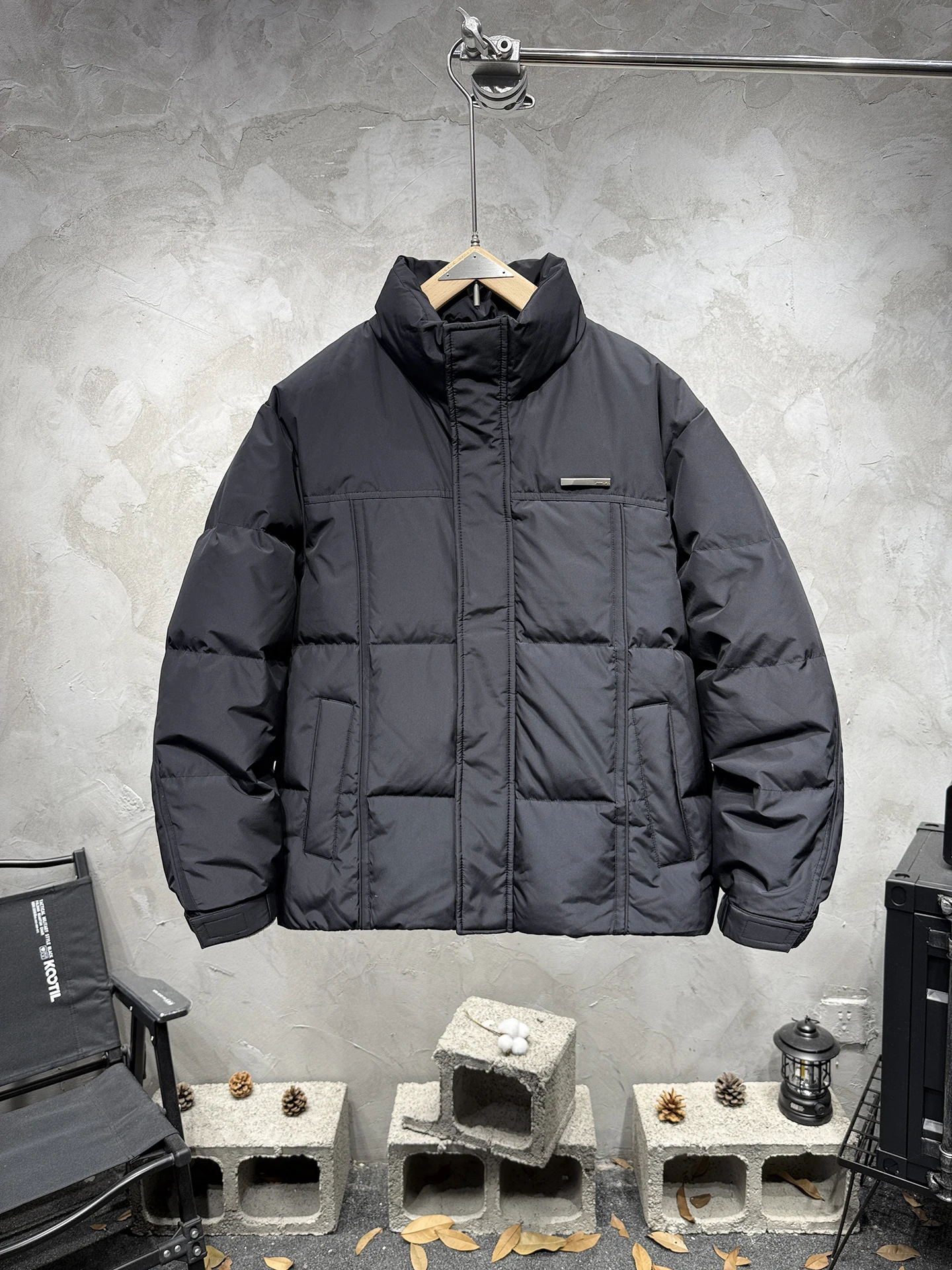 

Men's Casual Stand Collar down Jaet American Retro Faion Splicing Warmth Polyester Fiber Long Sve Zipper Closure ort...