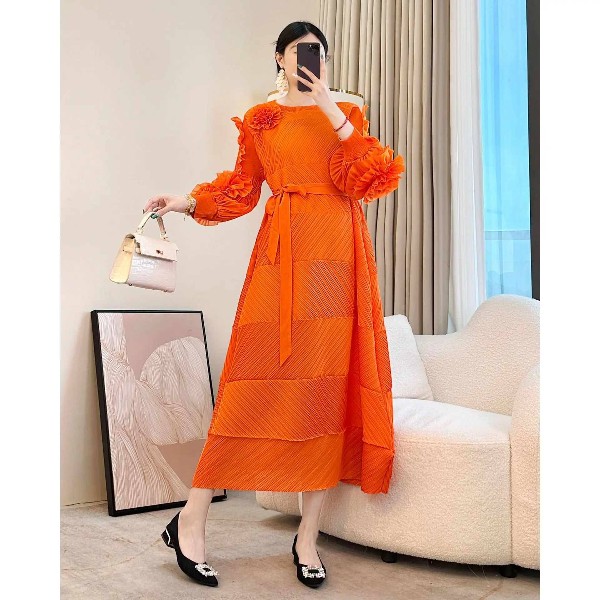 

Miyake Style Pleated Dress Women 2025 New Solid Color Splicing Tray Floral Round Neck Long Sleeve Large Size Elegant Long Skirt