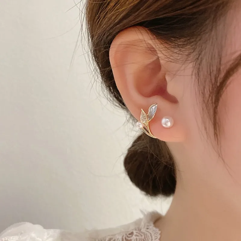 Korean Vintage Pearl Crystal Earrings For Women Jewelry High-class Luxury Zircon Flower Butterfly Leaf Women\'s Stud Earrings