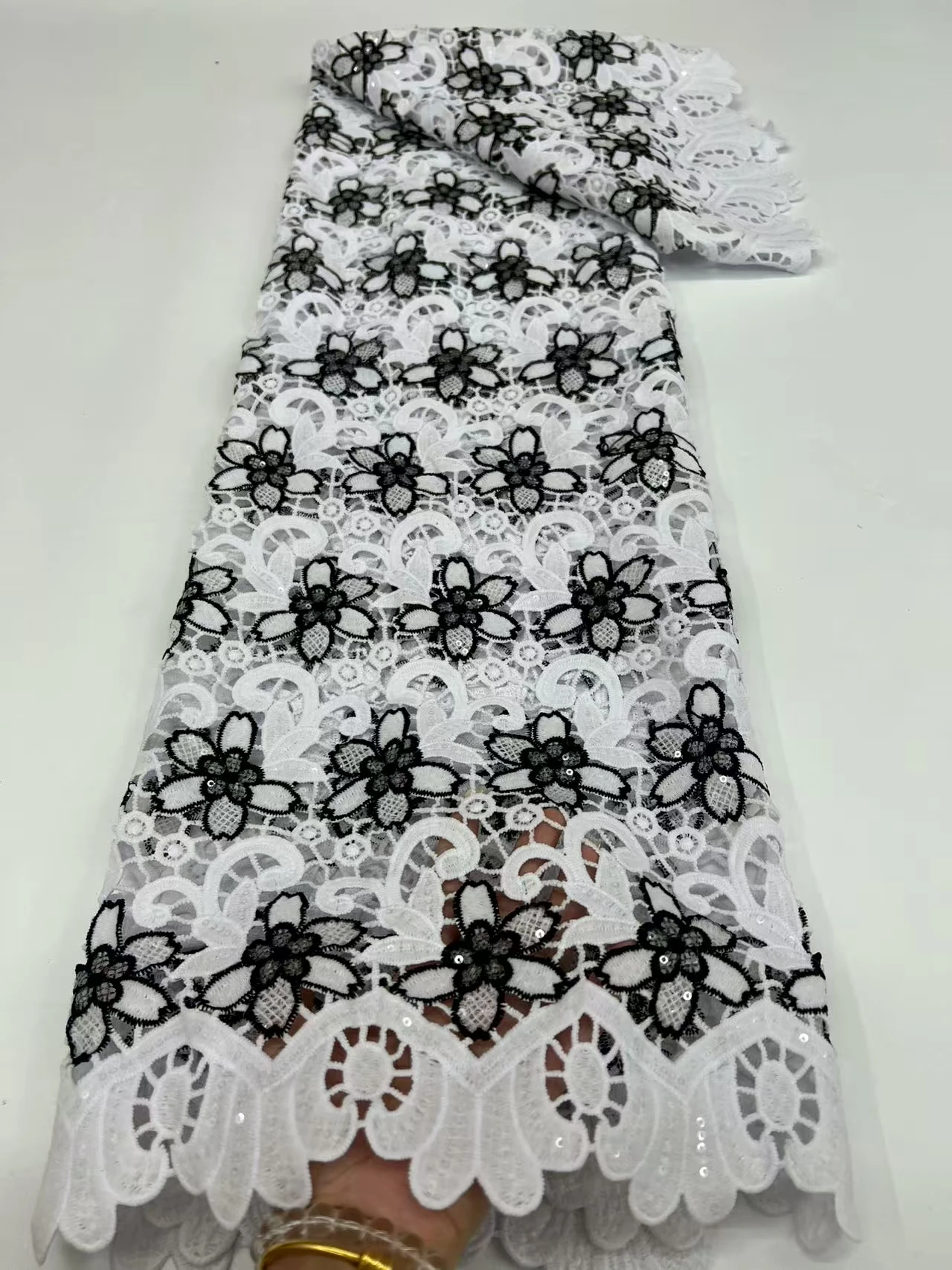 

Latest Sequins White Black Milk Silk African Cord Lace Fabric 2025 High Quality Nigerian Guipure Lace Fabric For Dress KR25153