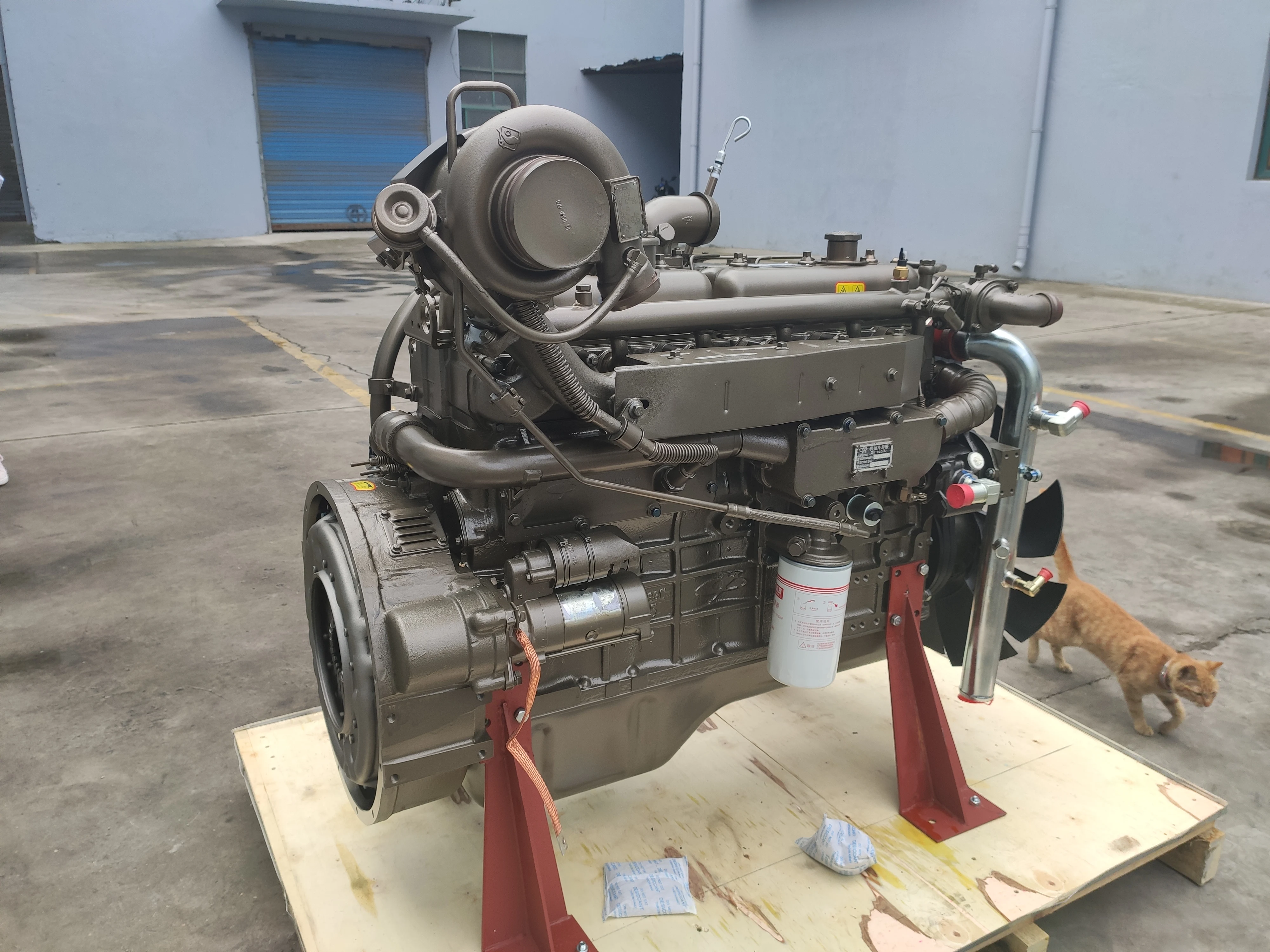 Brand New Water Cooled 155kw Construction Machinery YC6J210 Diesel Engine For Truck