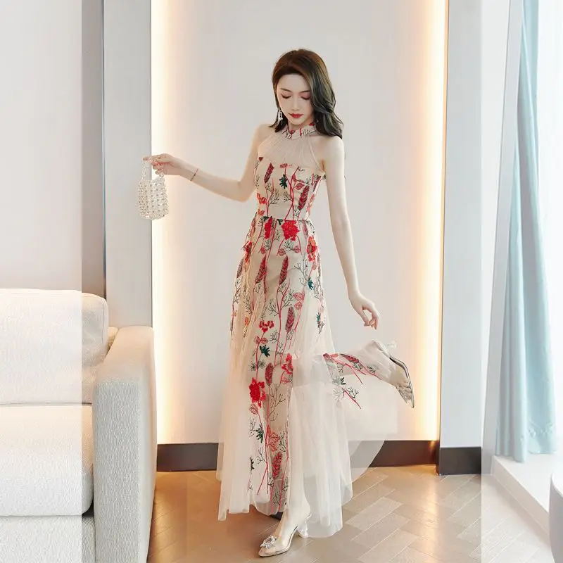 

Floral dress female 2024 new mesh long dress temperament fairy dress design sense of niche halter skirt