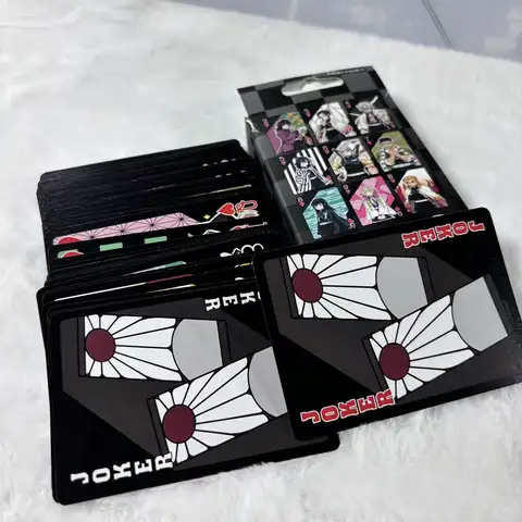 Carte da poker a tema demoniaco - Con design di personaggi vivaci, perfette per i fan. Ottimo per giochi o come collezione, ideali per feste.