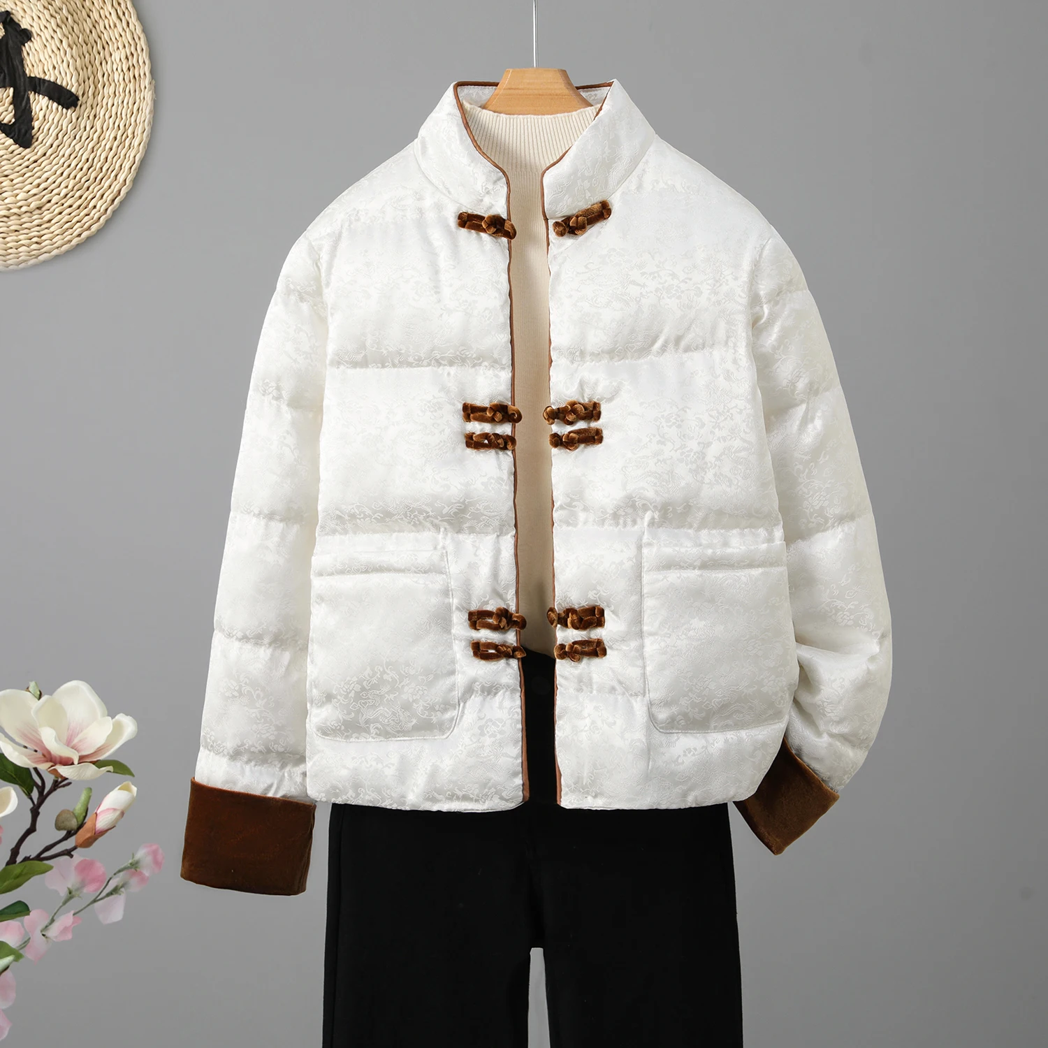 

High-End New Chinese Style Thickened Cotton Jacket Women's Winter 2024 New Advanced Feeling Cotton Coat Upper Body