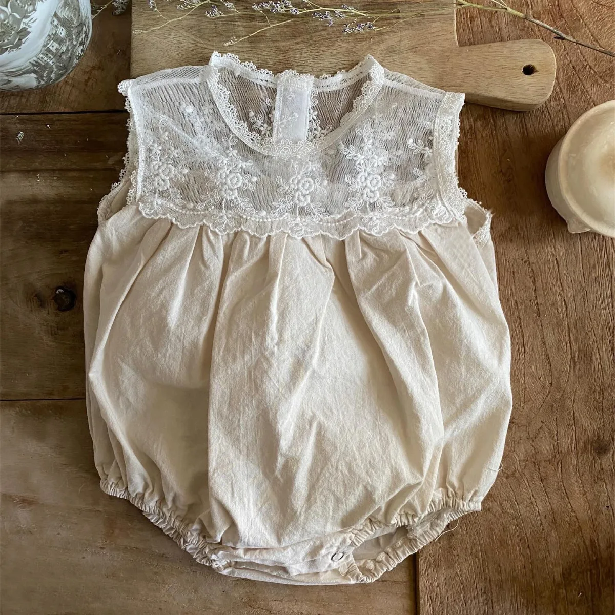 

Новинка лета 2026: Комбинезон-боди для новорожденных девочек без рукавов с кружевным воротником, милый хлопковый комбинезон-принцесса для малышек, одежда для девочек 0-24 месяца