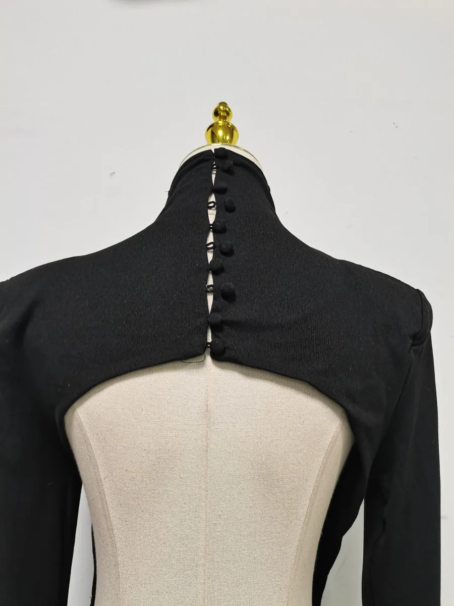 TWOTWINSTYLE Black Turtleneck Backless Maxi Dresses Female Long Sleeve Slimming Minimalist High End Style for Luxury Cocktails