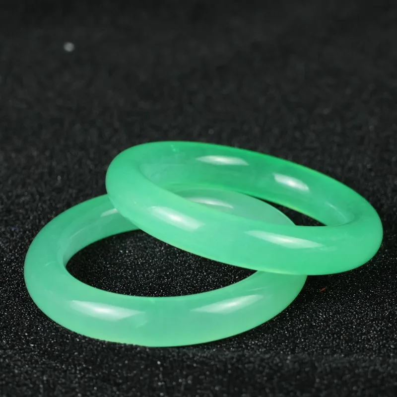 

Новый браслет из натурального высококачественного кварцитового нефрита светло-зеленого цвета, модная модель