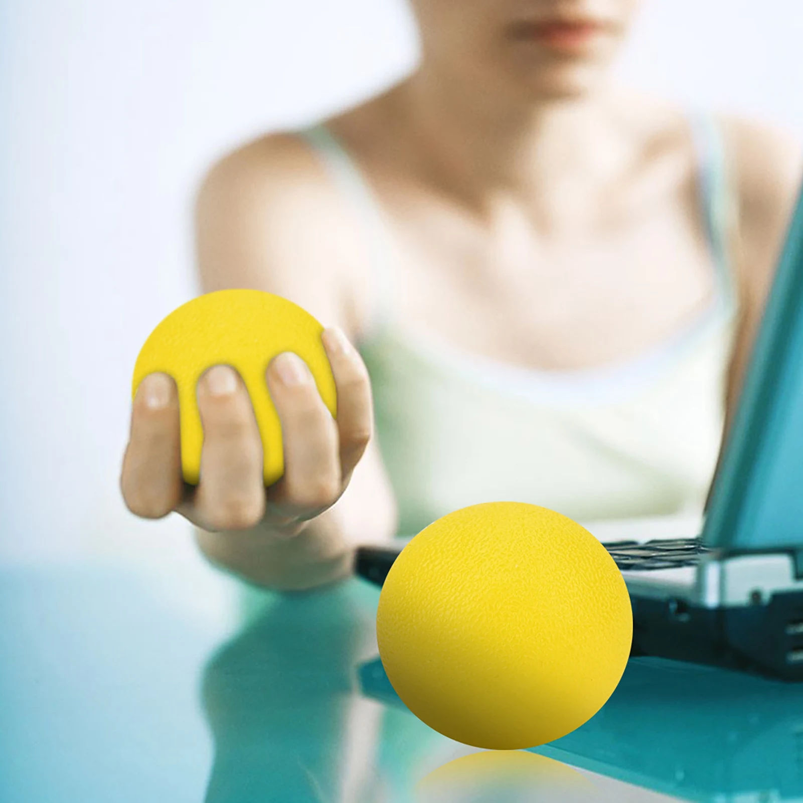 Portable Silicone Massage Grip Ball for Hand Finger Strength Exercise for Body Builders Computer Workers Silicone Exercise Balls