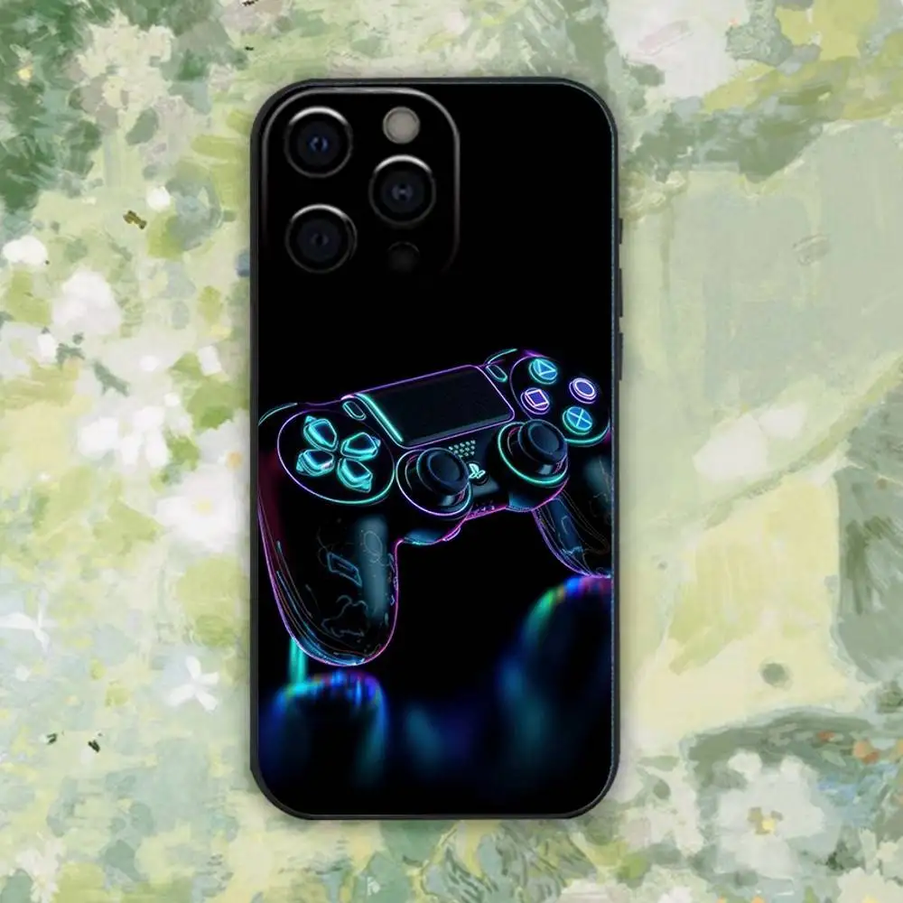 حافظة هاتف لوحدة التحكم في الألعاب Gamepad Gamer Play لهاتف iPhone 16e,16,15,14,13,12,11,Pro,X,XS,Max,XR,Plus,Mini Soft Black Cover