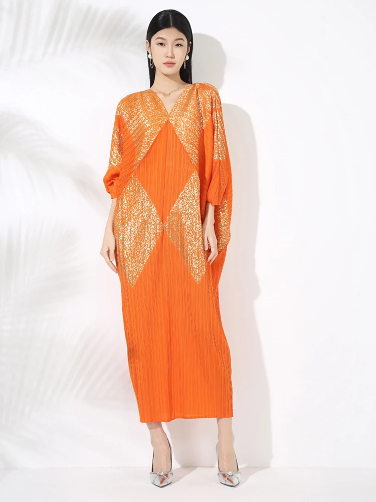 

Модные плиссированные лоскутные свободные платья Весеннее женское длинное платье с v-образным вырезом и половиной рукава Осенний пуловер с высокой талией Платье длиной до колена