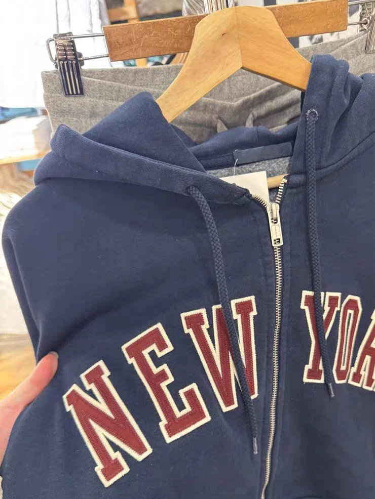 رسالة التطريز فضفاضة الرمز البريدي هوديي امرأة الخريف طويلة الأكمام جيب القطن المتضخم بلوزات خمر نمط Preppy معاطف