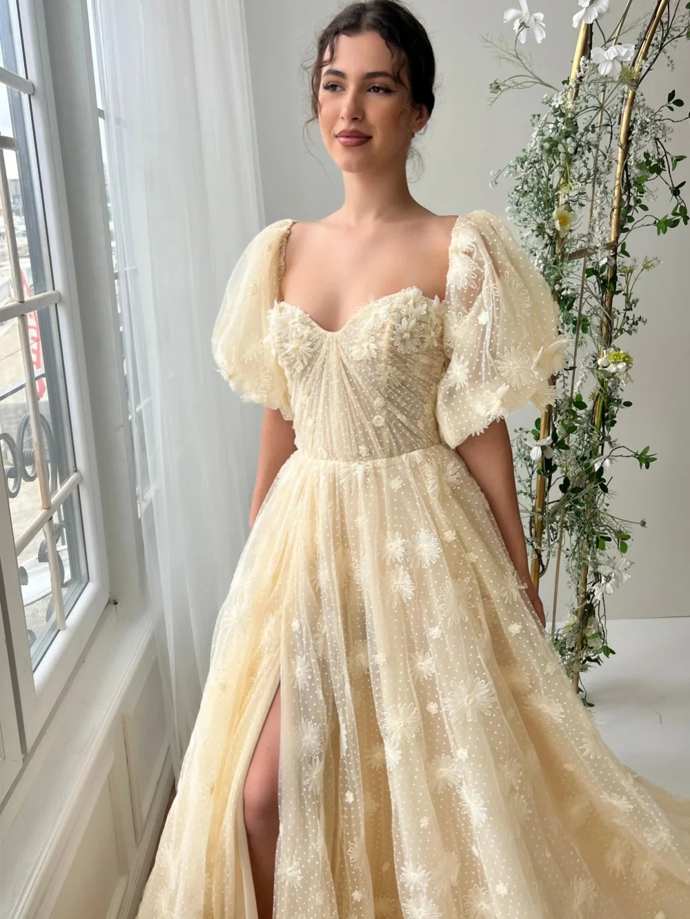 Nieuwe handgemaakte 3D bloemen avondjurk afneembare mouw A-lijn lange bruiloft jurk op maat gemaakte lieverd halsjurken voor vrouwen