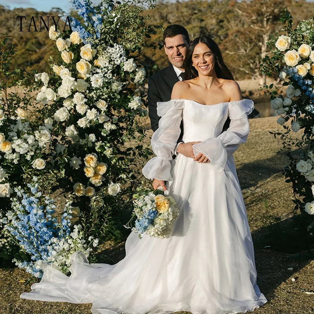 Elegante Boothals Trouwjurken Organza Off The Shoulder Lange Mouwen Een Line Sweep Train Eenvoudige Bruidsjurk Tswd138