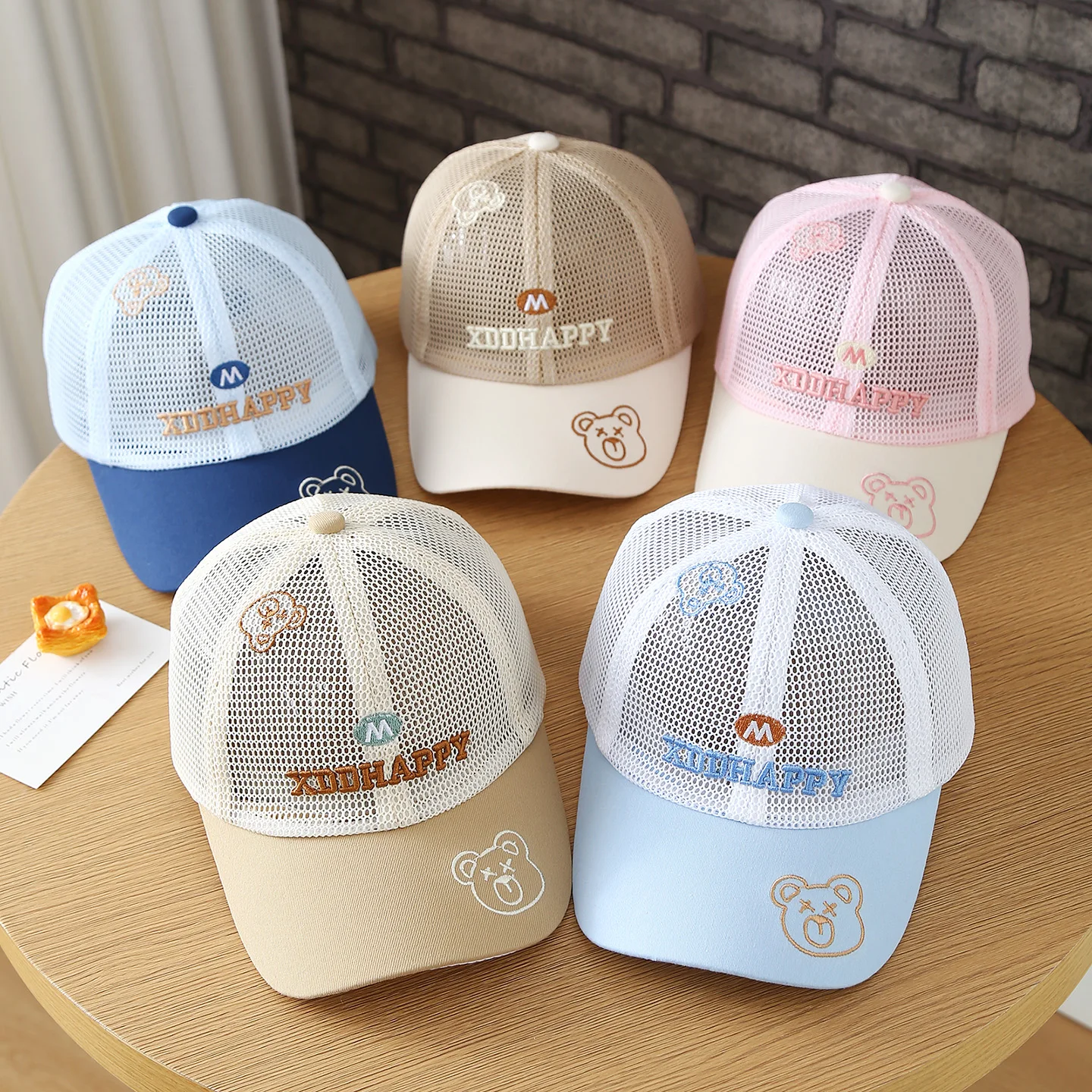 

Newly designed trendy breathable all-net-silk embroidered letter bear brimless sun hat baseball cap