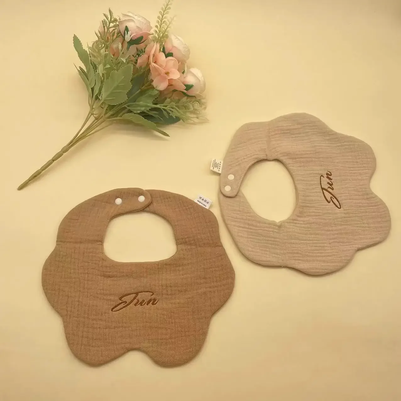 Personalized Baby Bib Cotton Gauze Saliva Towel Waterproof Burp Cloth Custom Bib Baby Name Initial Bib Infant Newborn Essentials