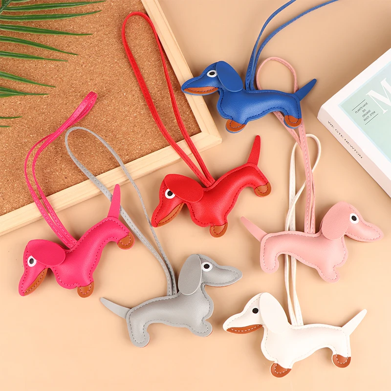 Men's Car Dachshund Bulldog Keychain Classic Cute Puppy Dog Bag Pendant Key chain Fashion Dachshund key Ring Accessories