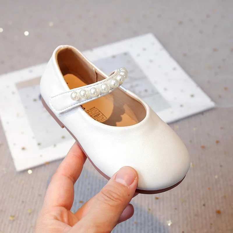 Picture 5: Autumn Girl's Princess Shoes Pearl Shallow Hook-loop Sweet Kid's Flat Shoe Solid Colors Anti-slip Fashion Sweet Children Shoe