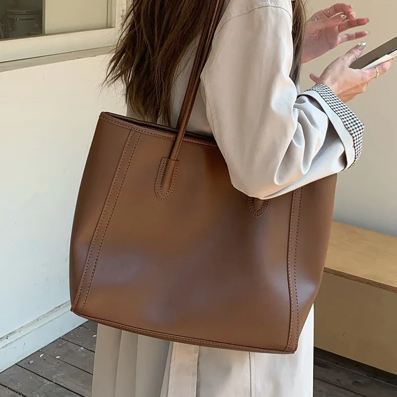 

Kpop Women Shoulder Bag Female Tote Bag New in Pu Leather Large Vintage Fashion Korean Woman Handbag Luxury Designer New Year