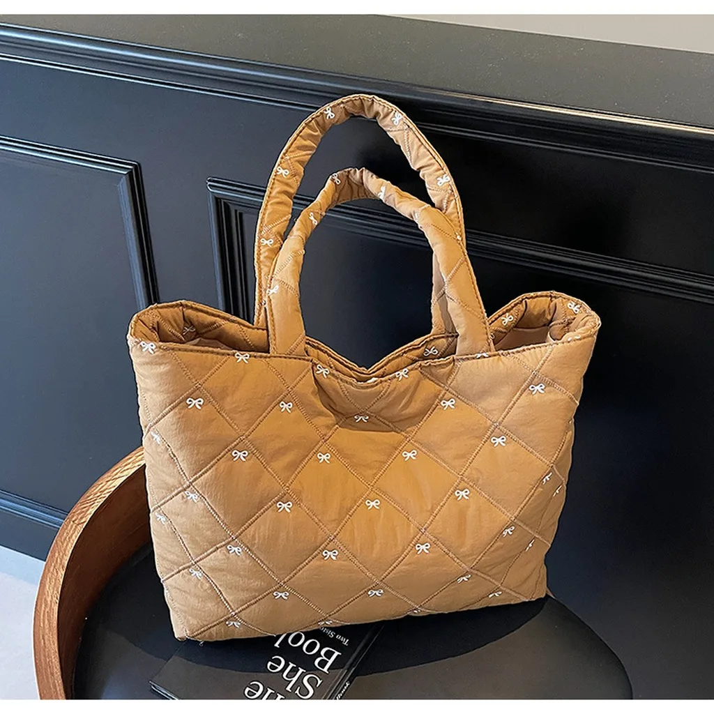 Quilted Tote Bag Patterned Quilted Shoulder Bag Shoulder Bag Casual Women'S Handbag For College Class Handheld Carry Street