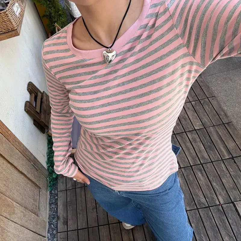 تي شيرت نسائي من Combhasaki Y2K عتيق برقبة دائرية وأكمام طويلة تي شيرت جمالي مخطط بألوان متباينة ملابس علوية ضيقة غير رسمية ملابس خروج