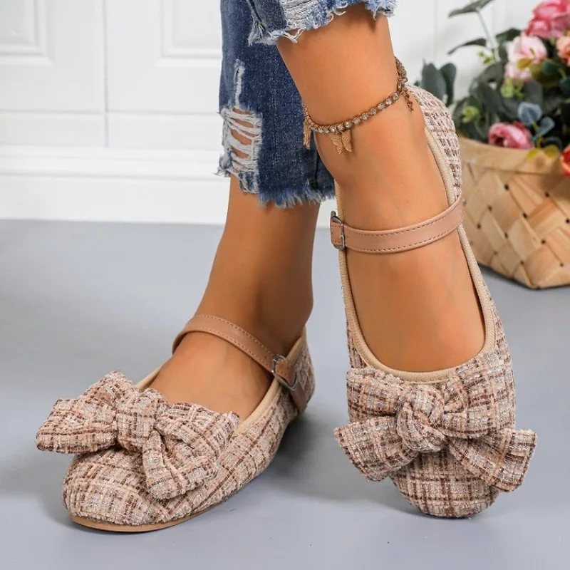 Women Flats Large Size Shoes Women Comfortable Outdoor Sneakers Women Butterfly-knot Soft Sole view 3