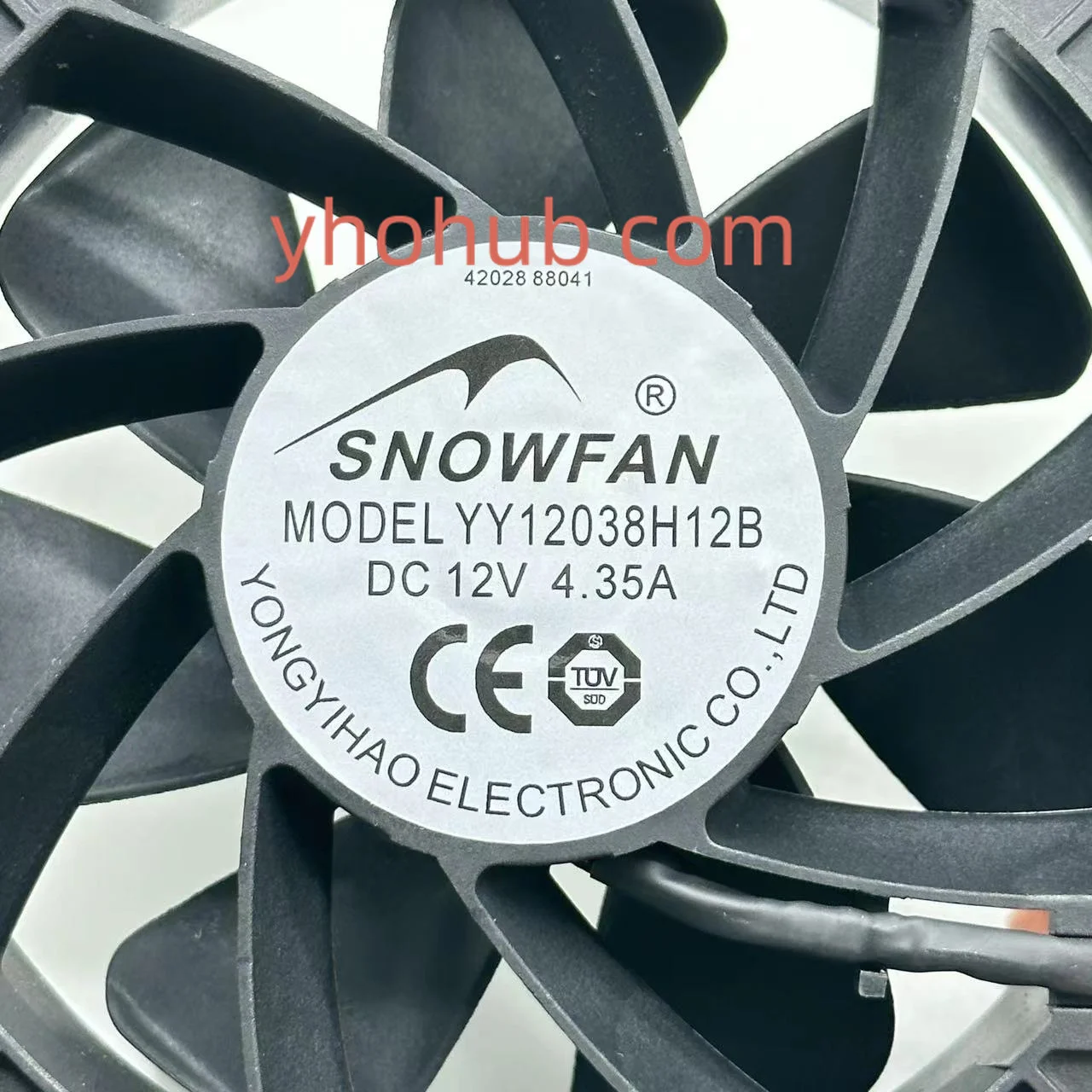 سنوفان YY12038H12B تيار مستمر 12 فولت 4.35A 120x120x38 مللي متر 4 أسلاك خادم مروحة التبريد