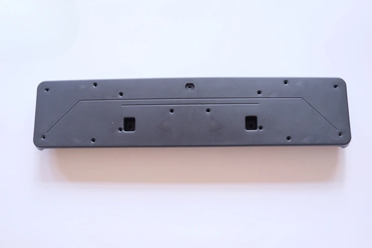 The plate holder is applicable to Mercedes-Benz GLK200, GLK260, GLK300 front license plate plate, license plate holder GLK350