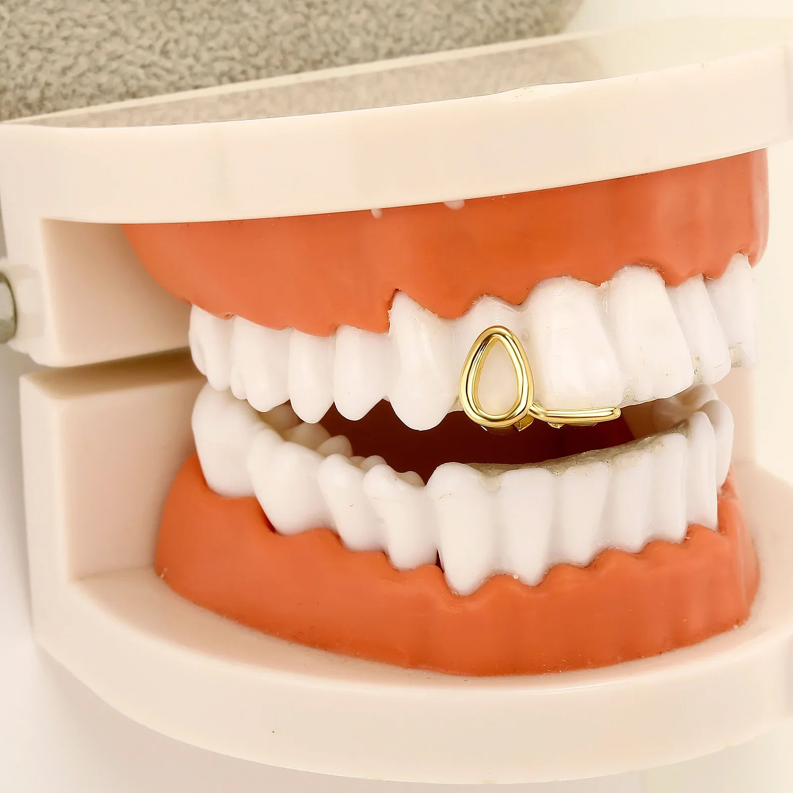 Fashion Gold Silver Color Horizontal Bar Hollow Flame Zircon Teeth Grillz Hip Hop CZ Stone Tooth Grills For Women Men Jewelry