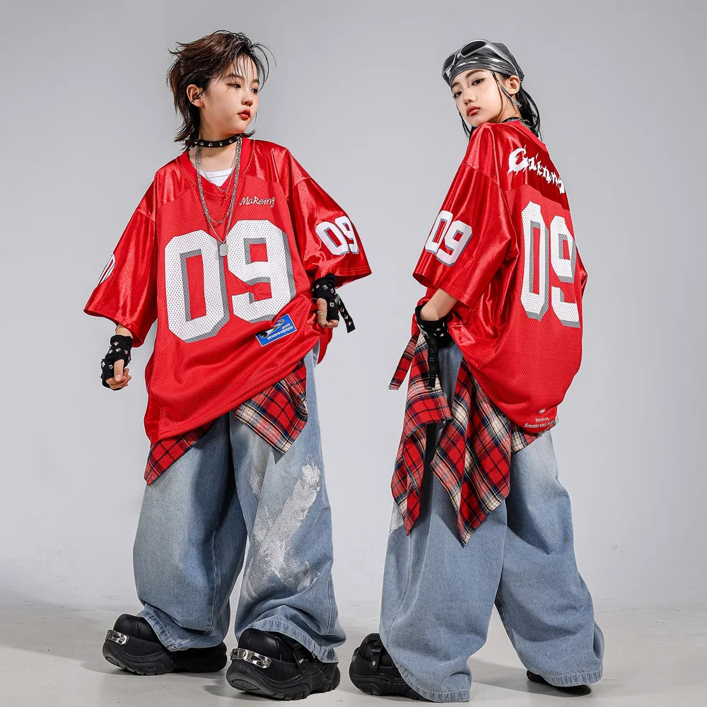 

Детский комплект одежды в стиле хип-хоп, костюм для уличных танцев для мальчиков, костюм для джазового современного танца для девочек, номер 09, красная футболка с принтом, синие джинсовые брюки