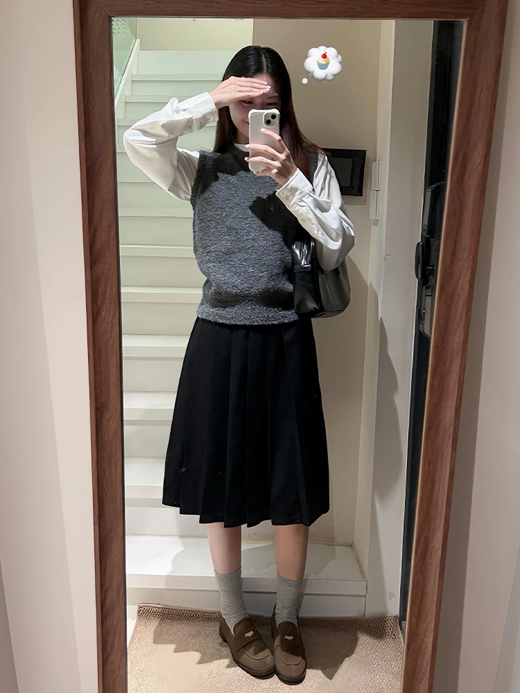

White Knitted Shirt Black Pleated Skirt And Vest Three-Piece Set Korean Style Women's Fashion Autumn 2025 Breathable Comforta...