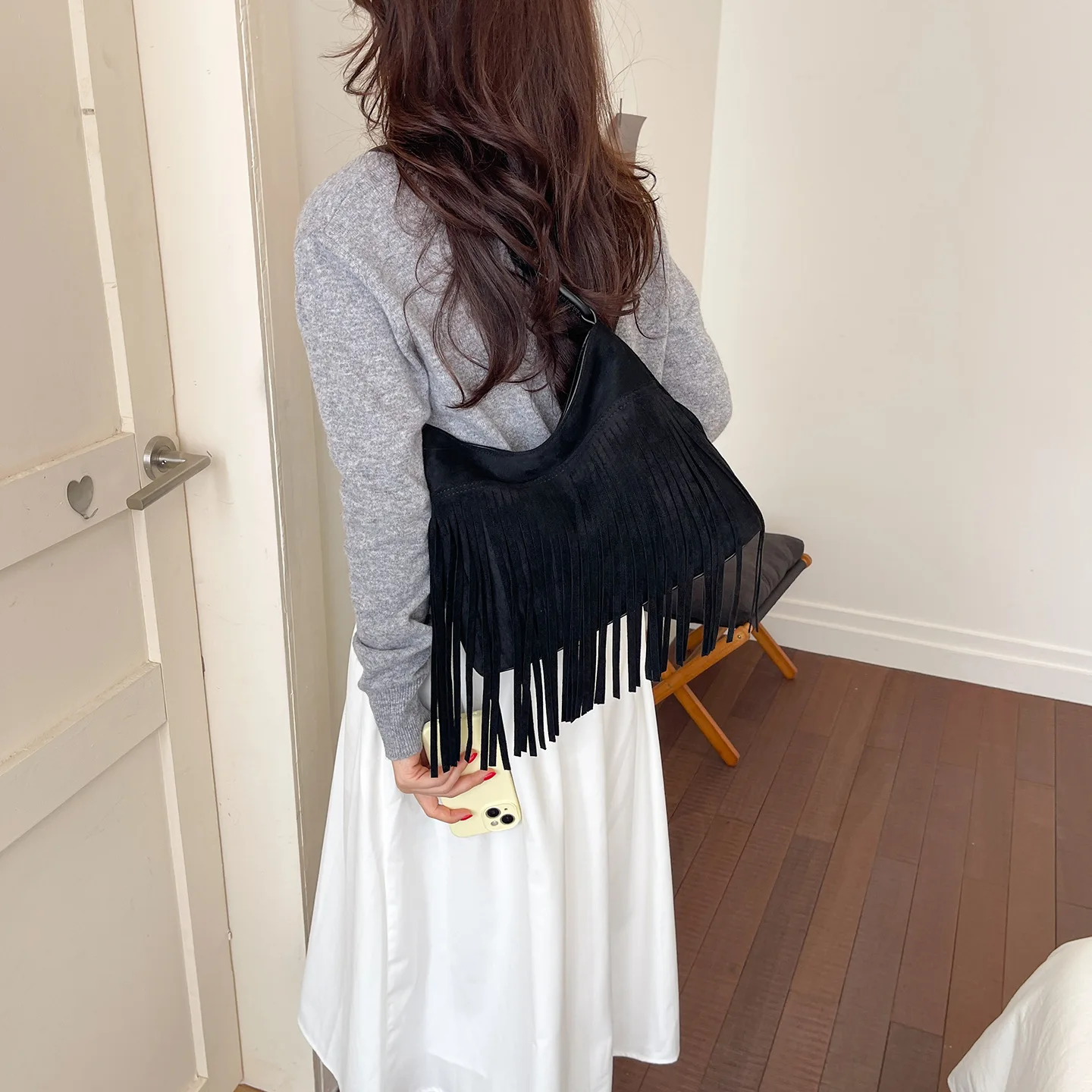 Personalized Tassel Shoulder Bag for Women Autumn Winter Vintage Trend Faux Suede Underarm Pack Leisure Korean Commuter Handbags