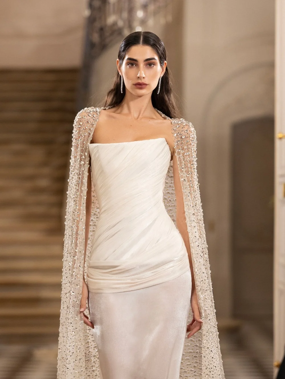 Haute Couture Exquisite Evening Dress Dazzling Crystal Beaded Red Carpet Gown Customized New Feathered Cape Long Banquet Gowns