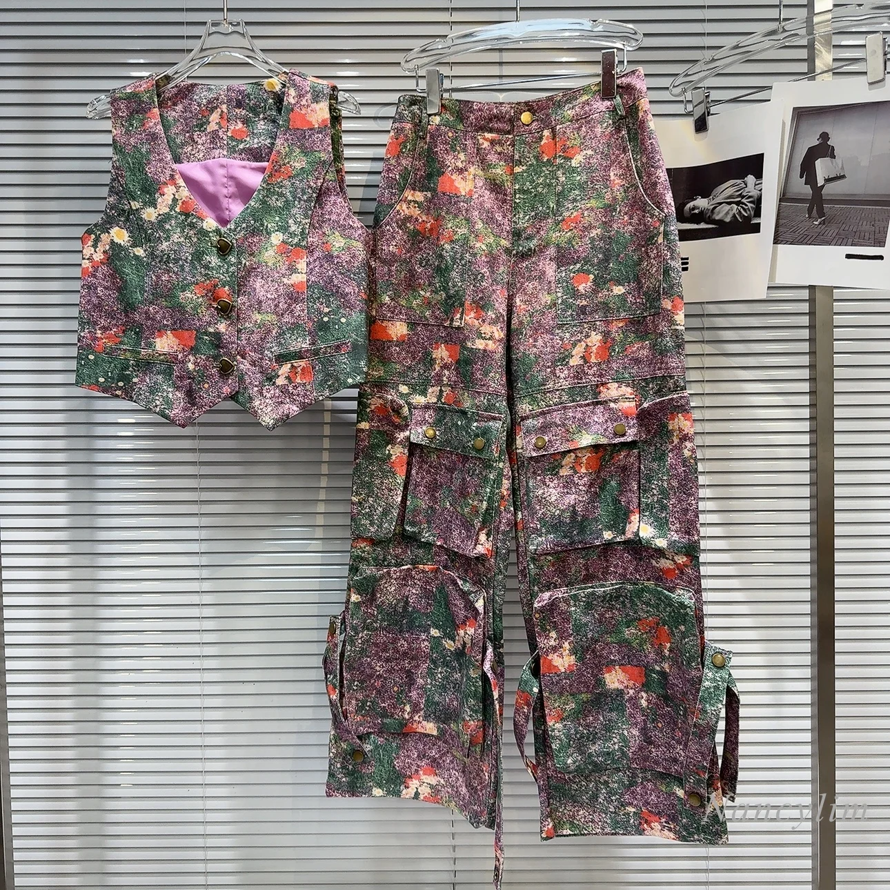 

2024 Summer New American Hot Girl Contrast Color Floral Tie-Dyed Vest + Pocket Pants Overalls Suit 2 Piece Sets for Women