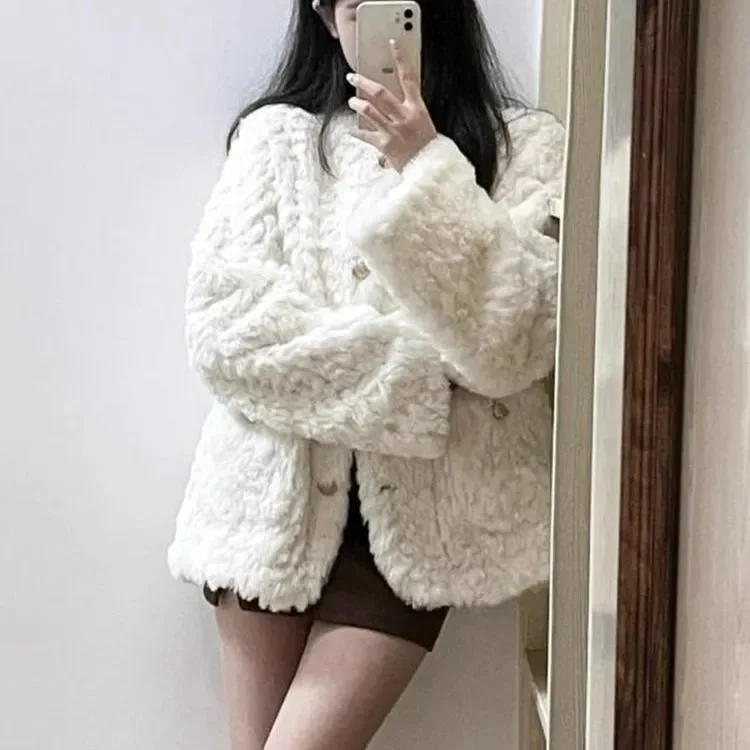 المرأة 2025 جديد فرو الضأن سترة واقية ثينيد القطن Jaet بلوزة بيضاء فضفاضة لشخصيات صغيرة موسم الخريف الشتاء