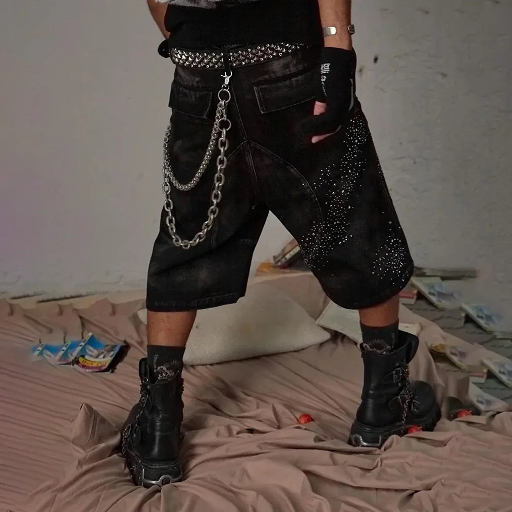 

2025 Summer New Men's Rhinestone Cropped Denim Shorts Fashion Trend Retro American Street Hip-Hop Loose Niche Men's Bottoms