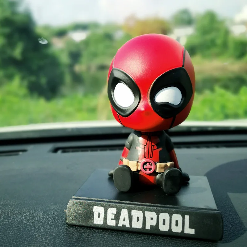 12cm Die Avengers Super Heros Deadpool Bobble Kopf Puppen PVC Action Figur Spielzeug Modell Puppe Geschenke Auto Dekoration