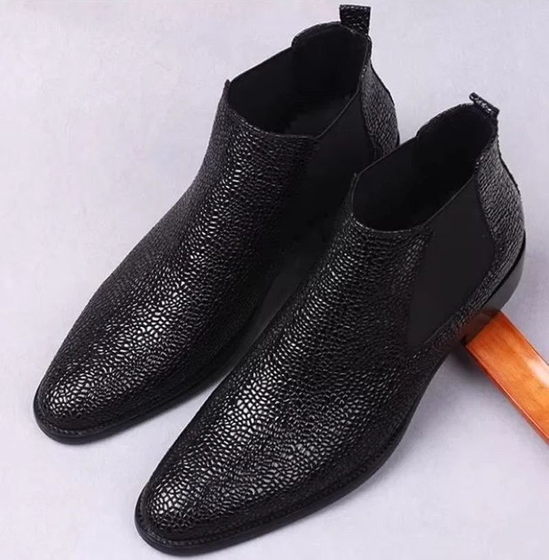 

Мужские ботинки из натуральной кожи, черные, с узором под камень, из лакированной кожи, короткие, зимние, с острым носком, высокие, мужская обувь, ботинки челси