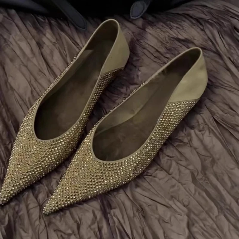 

Autumn New Slip-on Rhinestone Shallow Mouth Pointed Toe Flat Casual Shoes Soft Leather Women's Single Shoes