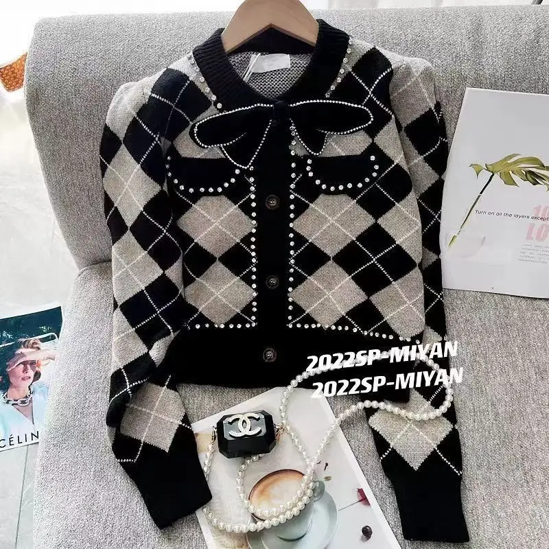 Autumn Winter England Style Fashion Plaid Knitting O-neck Long Sleeve Sweaters Women Clothes Fashionable Bow Buttons Cardigan