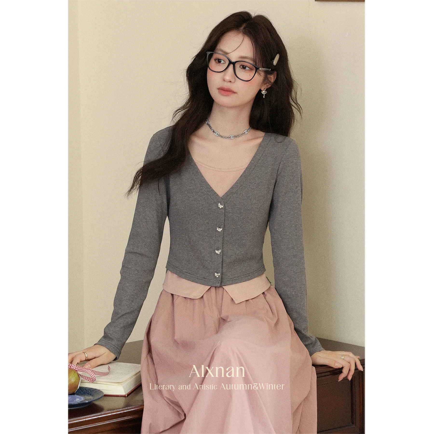 

ALXNAN Women's T-shirt Gray Fake Two-piece Patchwork Cotton Long Sleeve Tees 2025 Autumn New Casual Slim-fit Female Tops L56776