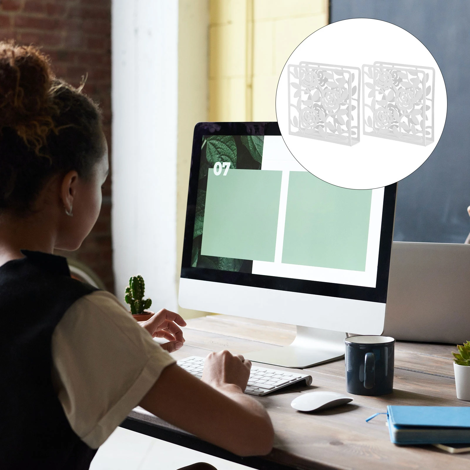 

2Pcs Hollow Out Metal Bookends Iron Book Supports Desktop Organizer for Home Office Library Use Hollow Out Book Ends